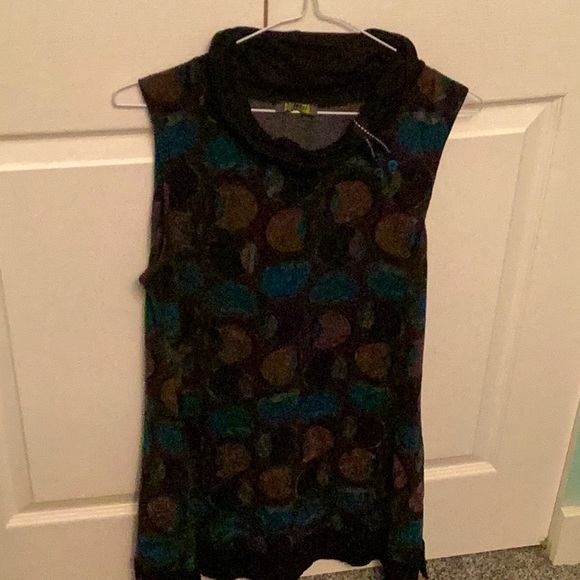 Classy tunic - Picture 1 of 3